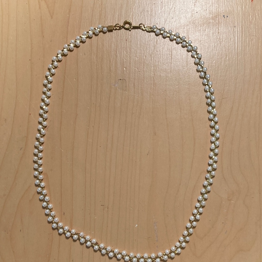 Classic White Pearl Necklace